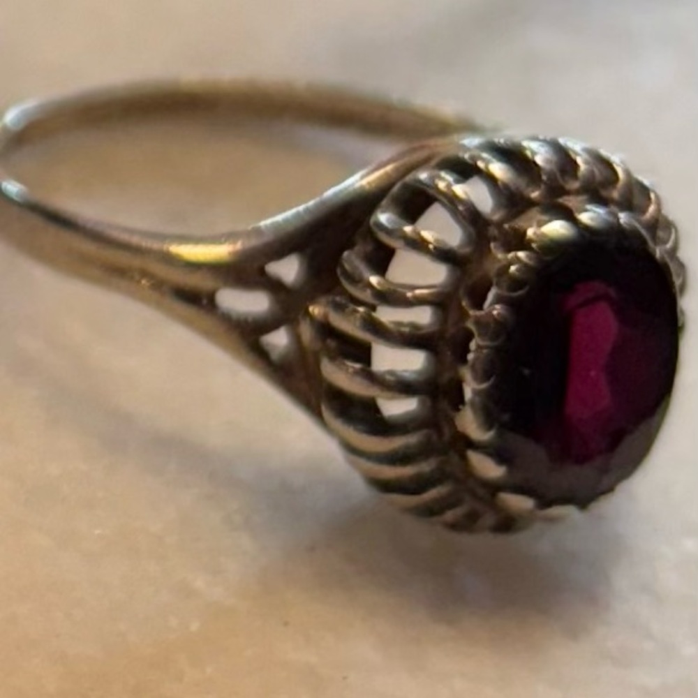 Sterling Silver With Beautiful Ruby Red Stone Rin… - image 1